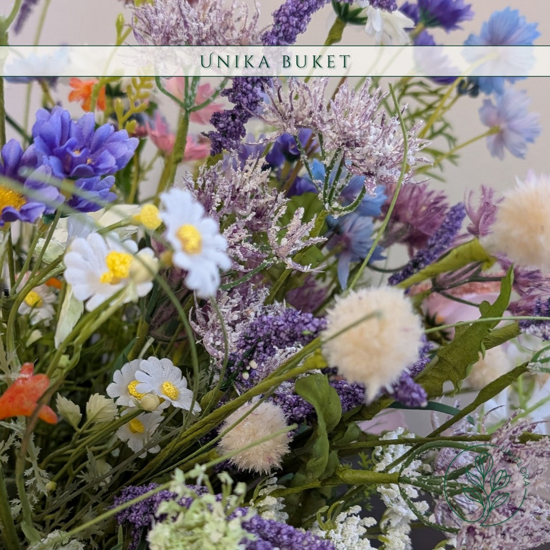 Evighedsbuket Unika 26.34: Sommerens Lysning med nuancer af groen, jadegron, hvid, magenta, pink-1, lavendel, lilla-1, violet, lysebla-1, bla-1, lysebla, gyldenbrun, zink-gul, mork-rod, koralrod, gul - Uniflora