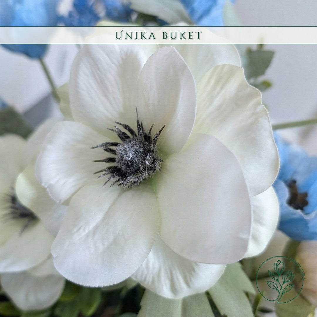 Evighedsbuket Unika 26.9: Kølig Skønhed med nuancer af hvid, bla-1, groen - Uniflora