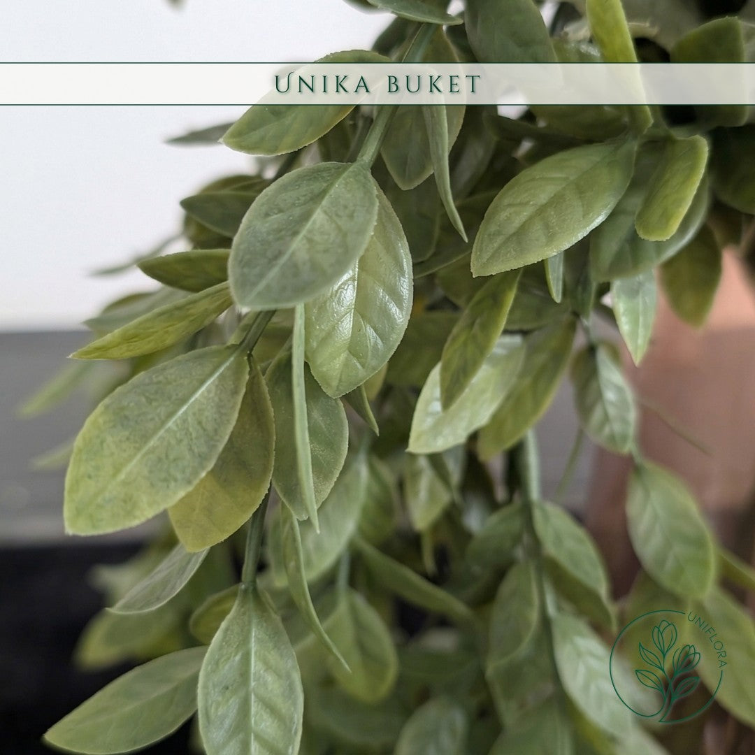 Evighedsbuket Unika 26.9: Kølig Skønhed med nuancer af hvid, bla-1, groen - Uniflora